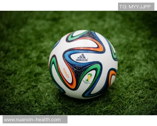 探索足球折纸的艺术与技巧让创意在纸上飞扬